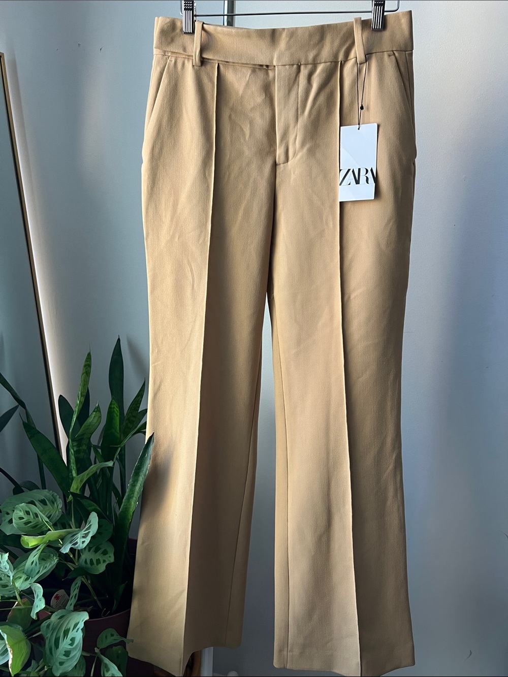 ZARA Beige Pleated Trouser Pants M